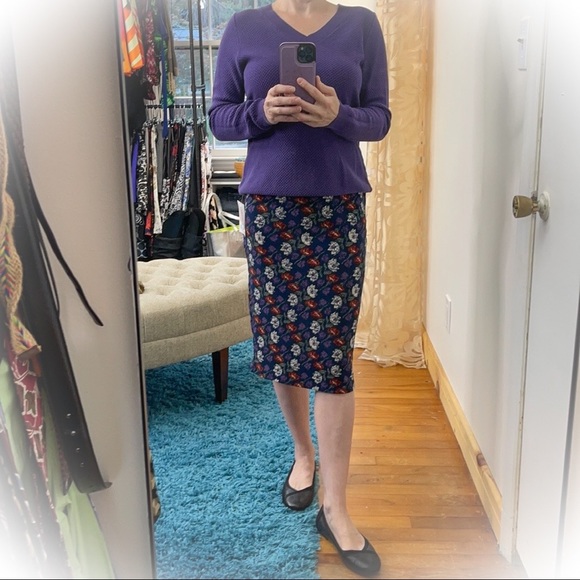 💕Beautiful NWT Lularoe Cassie pencil skirt💕 - Picture 9 of 9